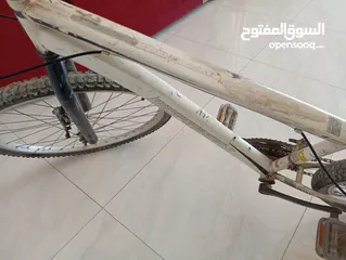  7 بسكليت للبيع امريكي وهو النسر الأمريكي ولديه غيار سادس خلفي وثلاث امامي super sport  مكان مادبا