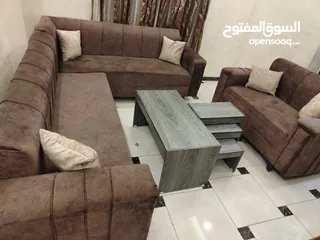  5 كنب للبيع ويوجد عده موديلات