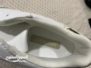  5 بوتين جداد مقاس 39 من ماركة Nine West