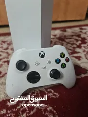  1 Xbox series s بحالة ممتازة للبيع