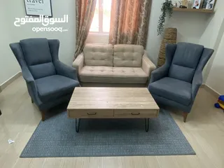  1 كنبه لشخصين مع كرسيين مستخدم مع طاولة مع سجاد Sofa+ 2 chairs +table +carpet