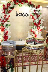  12 كوشة دائرية بتنسيق ورد مميز مع كامل اكسسوراتها