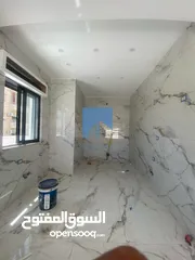  15 شقة فاخرة للبيع في تلاع العلي  - خلف السلطان طابق ثالث 170م مع روف دوبلكس 173م لم تسكن