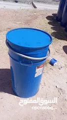  18 براميل بلاستيك + حديد