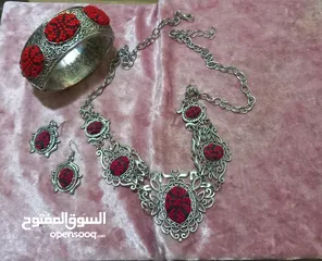  28 براند زارا و شارلز اند كيت 15 دينار