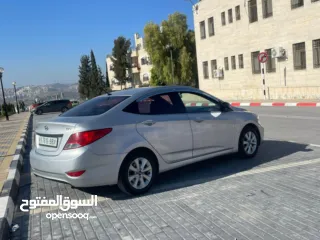  5 هونداي اكسنت 2016 اصل كوري عدد 2 لون ابيض ولون فضي / وبيكانتو 2019 /هوندا سيفيك 2008