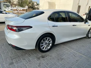  3 camry 2023 white colour  daily and weekly rent