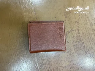  4 موظفة رجاليه فاحمه تليق بالرجال وجلد طبيعي