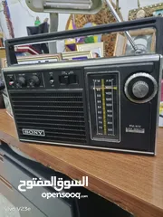  2 راديو سوني ياباني قديم جدا بحال الوكاله