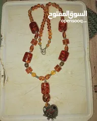  9 عقود انتيكا
