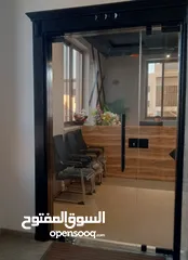  1 تفصيل تنفيذ وصيانة ابواب واجهات السيكوريت بافضل جوده ووقت وسعر