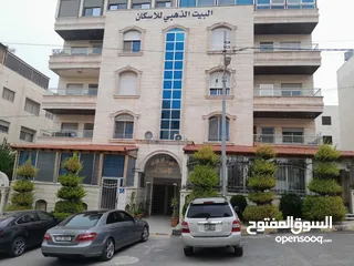  3 شقه شبه أرضى قرب دوار الجاذبية