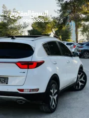  6 KIA SPORTAGE GT LINE