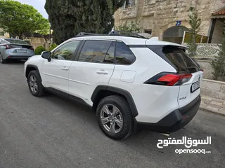  1 تويوتا راف فور 2023 بحالة الوكالة بسعر مغري جدا