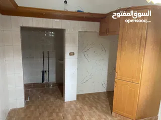  11 شقة للبيع بجبل الحسين