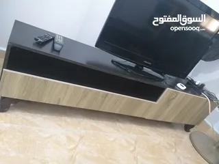  1 طاولة تلفزيون