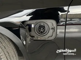  4 BMW 330 e hybrid plug-in hayberd 2023