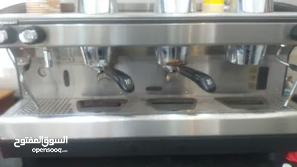 4 ماكينة قهوة مع رحاية