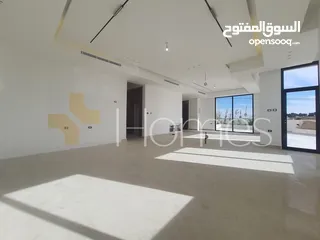  2 فيلا متلاصقة للبيع في طريق المطار بمساحة بناء 705م