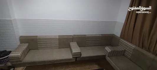  3 فراش عربي .