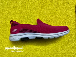  1 حذاء سكيتشرز الأصلي نمرة 41