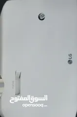  2 بروجيكتور LG 2020لم يستخدم سوا اسبوع فقط