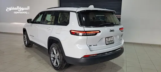  3 Jeep Grand Cherokee Limited