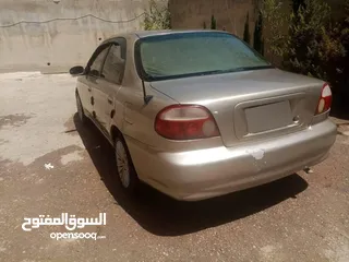  4 كيا 2 قير عادي مرخصه سنه للبدل على سياره  اتماتيك