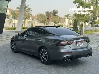  17 Nissan maxima 2019 SL full option