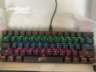  4 كيبوردات مستعمله شهر وفي مش مستعمل ولا مره وماوسات جديده