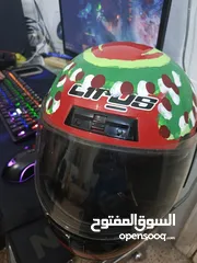  2 خوذه مصنفه مستعمله بسعر حرق