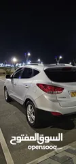  4 -  Urgent Hyundai Tucson gcc( no accident) - 1 year registration & insurance - ((no negotiable ))