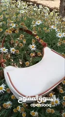  5 حقيبة يد فرنسية فاخرة - تصميم نصف قمر بسحاب عملي – لون بيج أنيق