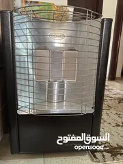  19 أغراض بيت كاملة للبيع طقم كنب بحالة ممتازة وطاولات وسط وكراسي حديد وطاولة بلاستيك وخزانة أحذية وطاول
