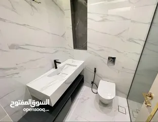  33 طابق ارضي 250 م +160 حديقه و ترس عبدون بقرب سفاره اوكرانيا و تاج مول تشطيبات فندقي فخمه حديثه