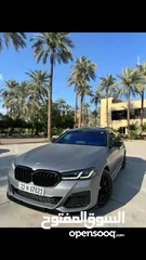  14 .  bmw 530 2023 Mkit رقم مميز