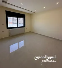  6 شقة ارضيه مع مدخل خاص في الجبيهة حي ام زويتينه بتشطيب فندقي