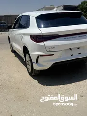  5 BYD E2 2022 ابيض