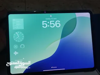  3 شباب ايباد M4 استعمل بسيط 34 دورة شحن اكيد البطارية 100 الجهاز جديد سبب البيع المال سعر الايباد 599