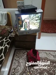  1 تلفزيون توشيبا معه رموته للبيع