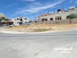  4 ارض سكني المستنده خلف المستندخ مول منطقةمميزة علي 3شوارع