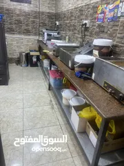  13 محل وافل وكريب. وكوتيلات للبيع