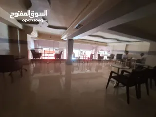  5 مقهى و مطعم