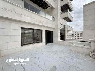  18 شقة طابق ارضي للبيع مساحة 240م باجمل مناطق خلدا (مشروع 113)