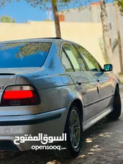  2 BMW e39 520i