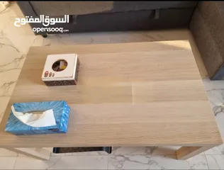  1 طاولة خشبية للبيع wooden table for sale