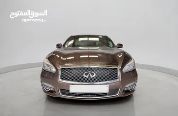  4 INFINITI Q70 2017 GCC in very clean condition انفينيتي 2017 خليجي بحالة نظيفة حدا