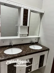  11 فيلا للإيجار