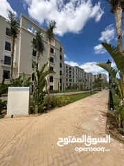  2 شقة متشطبة بالتكييفات 3 غرف compound village west  بالشيخ زايد