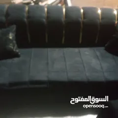  1 طقم كنب 7مقاعد بحالة ممتازة